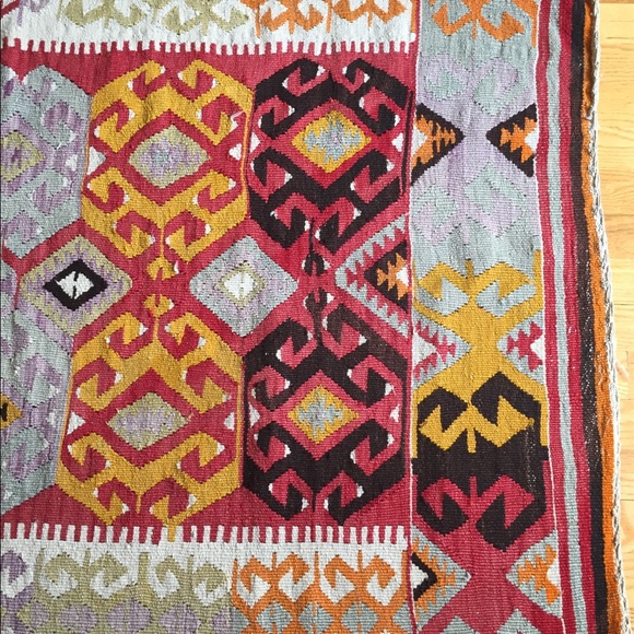 Kilim Wool Rug - Picture 5 of 8